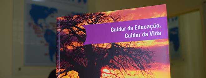 Participantes do II Encontro de Educação receberão um livro sobre a gestão da atenção na escola