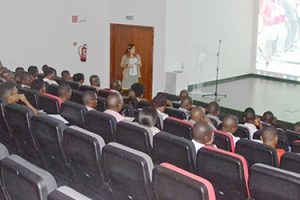 FUNBER ministra conferencia sobre cooperação internacional em Ondijva
