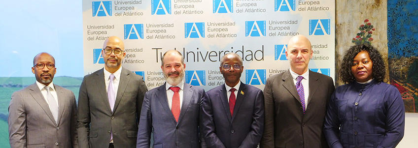FUNIBER e Fundação Bornito de Sousa assinam acordo durante visita do ex-vice-presidente da República da Angola à UNEATLANTICO
