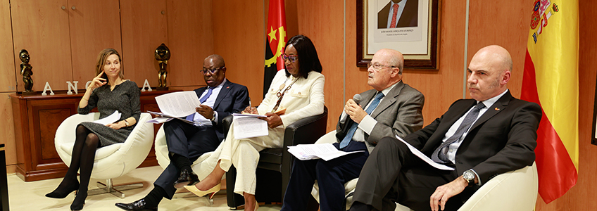 FUNIBER participa na celebração da Mesa Redonda na Embaixada de Angola em Espanha alusiva ao I aniversário da visita dos Reis de Espanha a Angola