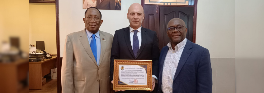 Diretor da Cátedra FUNIBER de Estudos Ibero-Americanos e da Iberofonia, Dr. F. Álvaro Durántez, novo acadêmico colaborador da Academia Equato-guineense de Língua Espanhola